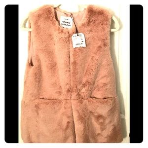 Kids Outerwear super cute faux fur vest